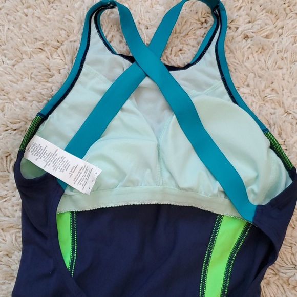 Nike women's Swimsuit 🩱Size: M - Picture 3 of 4